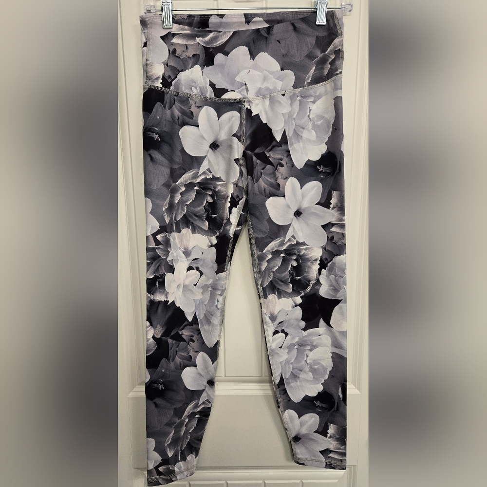 Old Navy Black and White Floral Leggings